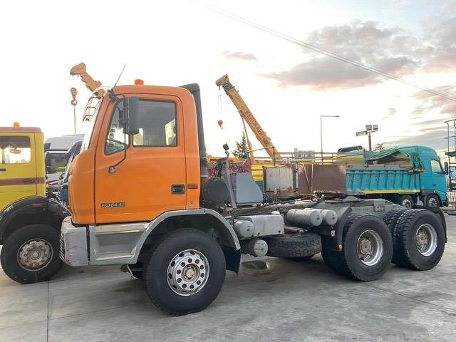 Tracteur routier Astra HD7 64.42/7 6x4: photos 12 Tracteur routier Astra HD7 64.42/7 6x4: photos 12