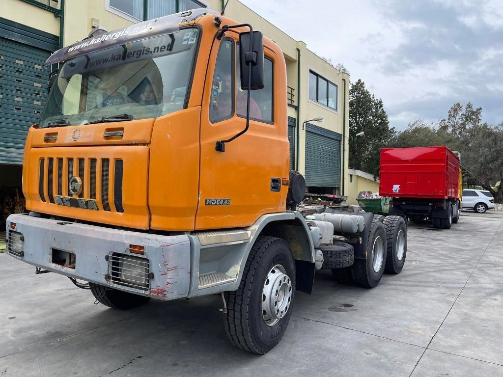 Tracteur routier Astra HD7 64.42/7 6x4: photos 16 Tracteur routier Astra HD7 64.42/7 6x4: photos 16