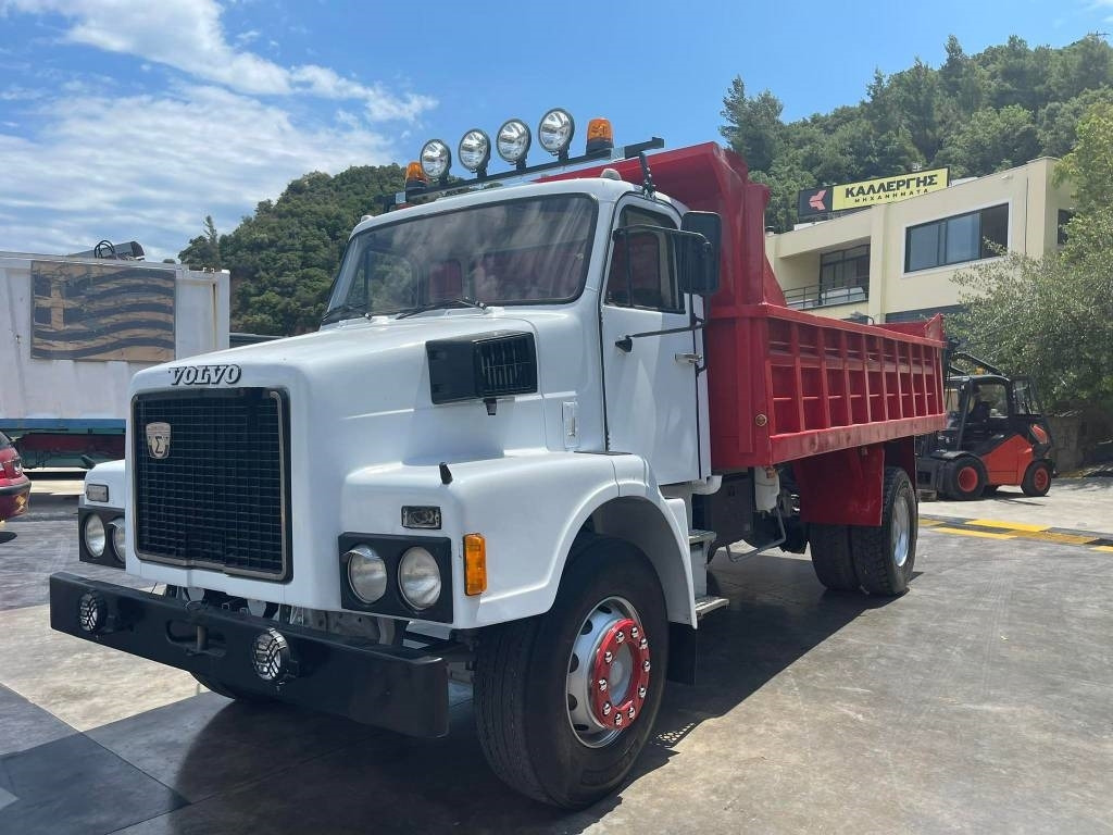 Volvo N10 ST - Camion benne: photos 3 Volvo N10 ST - Camion benne: photos 3