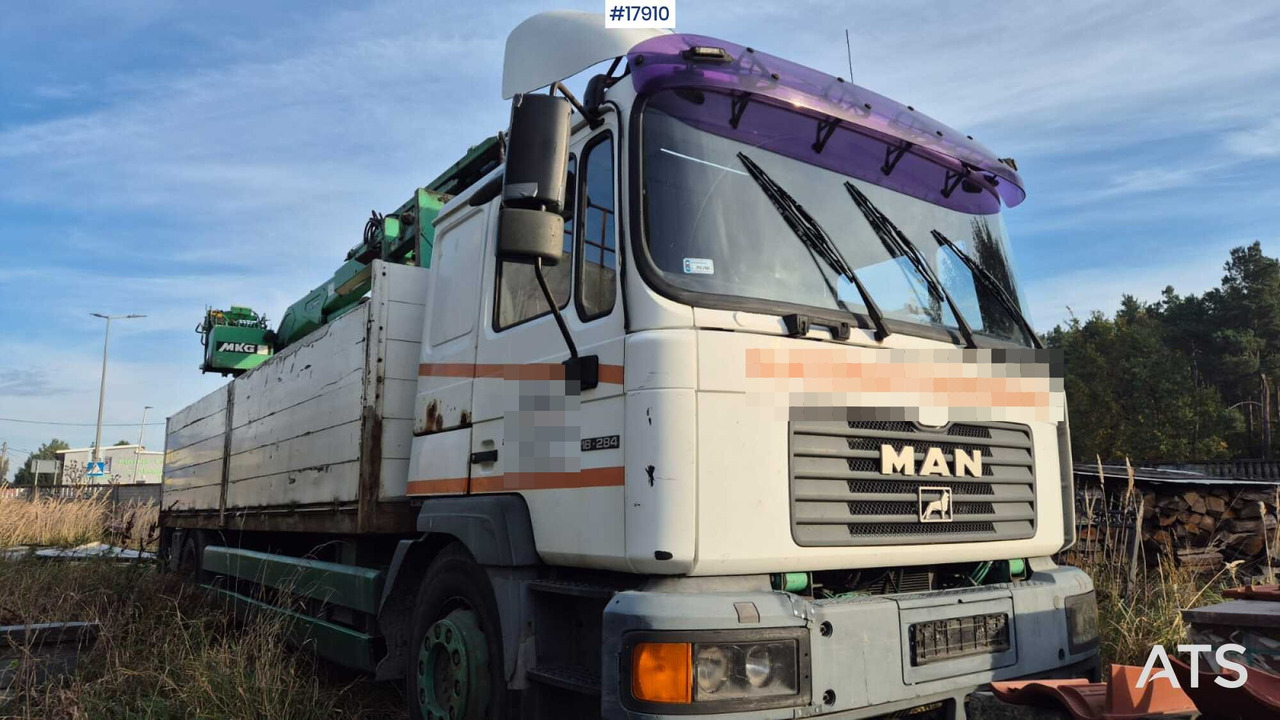 2000 MAN 18.284 - Camion plateau, Camion grue: photos 3 2000 MAN 18.284 - Camion plateau, Camion grue: photos 3