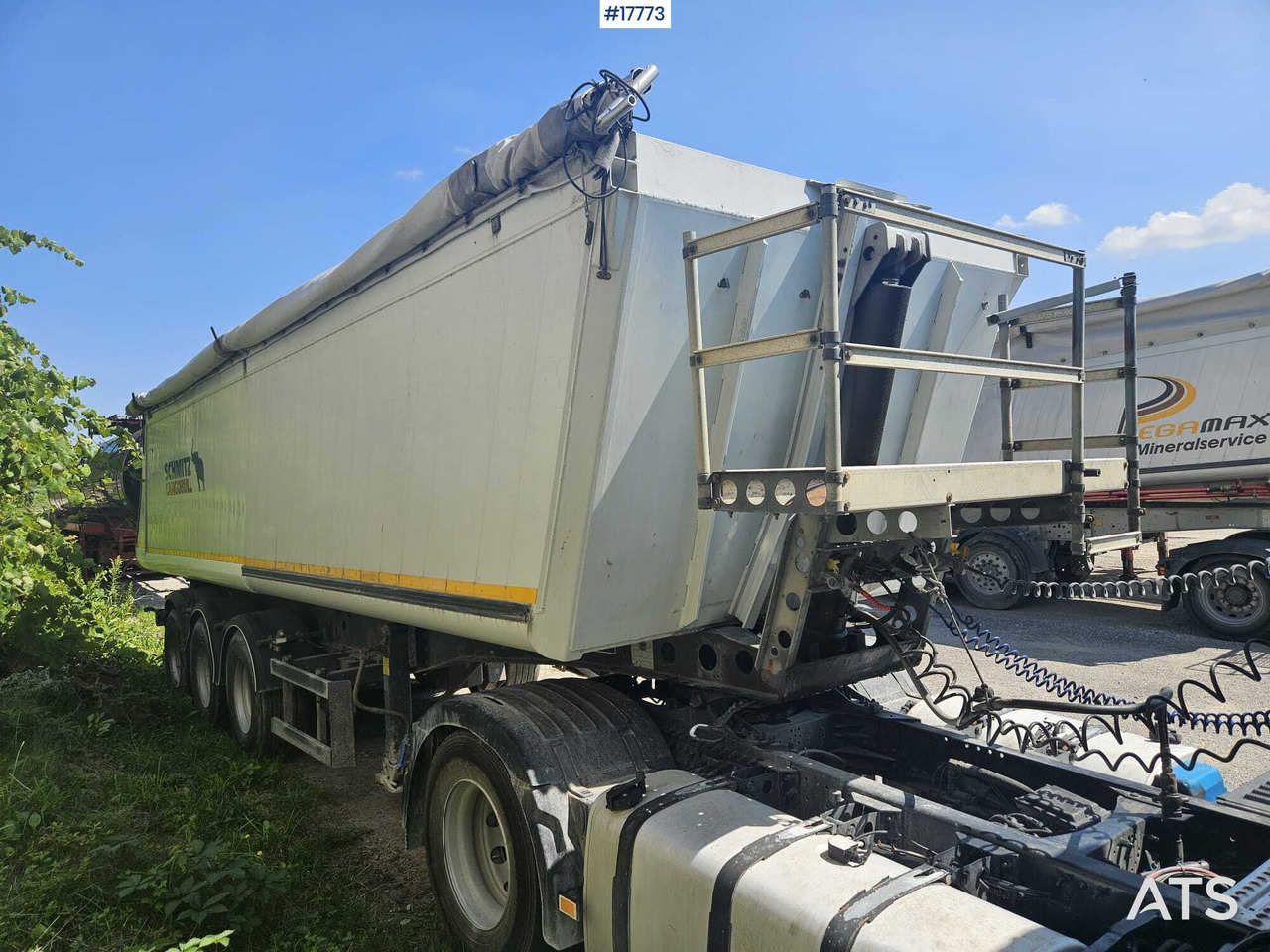 2010 Schmitz Gotcha SKI 24 - Semi-remorque benne: photos 4 2010 Schmitz Gotcha SKI 24 - Semi-remorque benne: photos 4