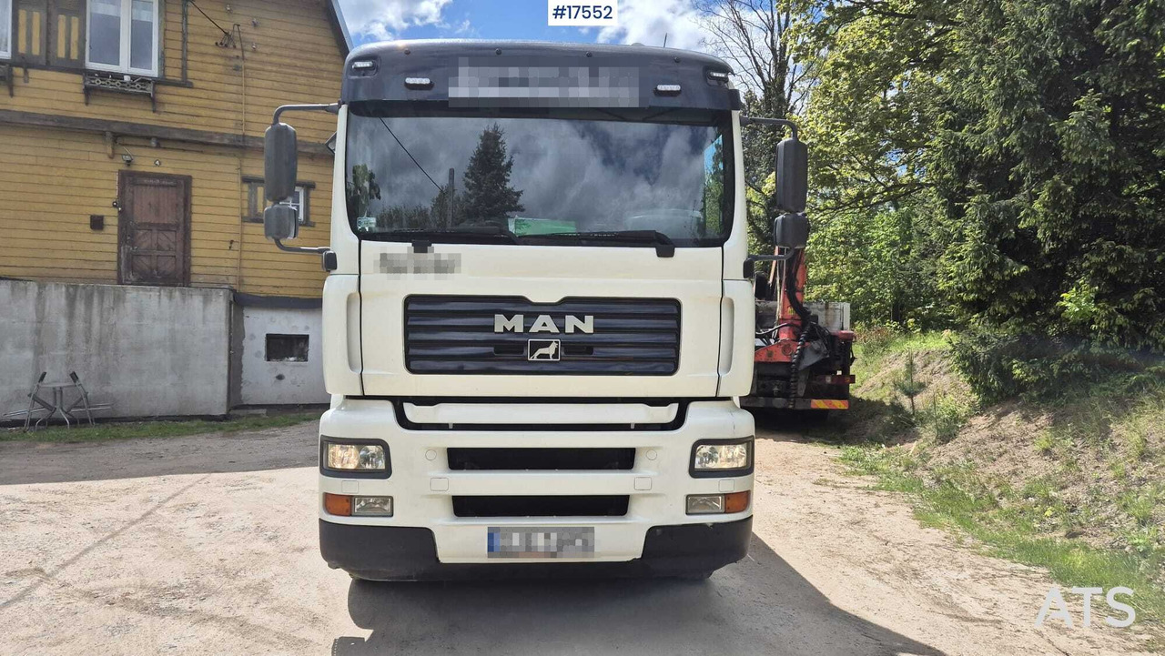 Box truck MAN 35.430 (2005) with HDS PALFINGER PK23002 (2005) - Camion fourgon: photos 2 Box truck MAN 35.430 (2005) with HDS PALFINGER PK23002 (2005) - Camion fourgon: photos 2
