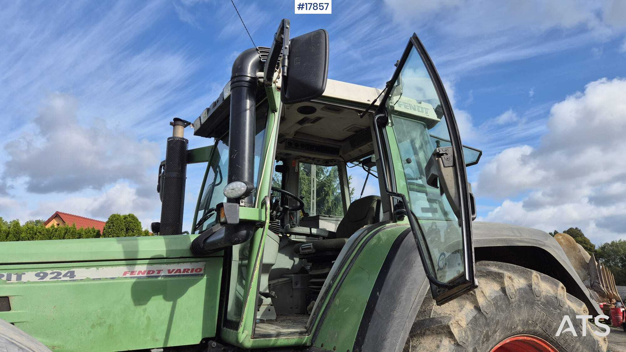 Tracteur agricole FENDT VARIO FAVORIT 924 agricultural tractor (1999): photos 12