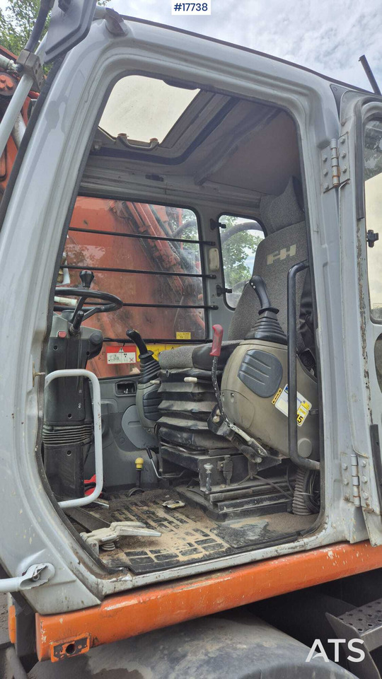 Pelle sur pneus HITACHI EW 165W (2000) ROTOTILT Wheel Excavator: photos 18