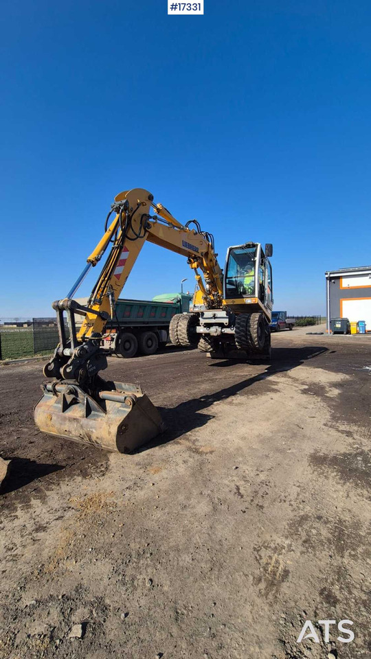 LIEBHERR A314 Litronic Wheel Excavator (2010) - Pelle sur pneus: photos 2 LIEBHERR A314 Litronic Wheel Excavator (2010) - Pelle sur pneus: photos 2