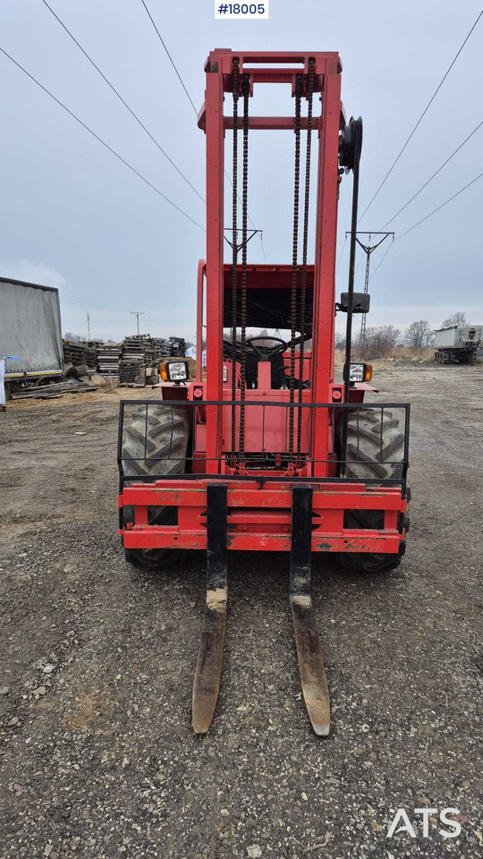 Rough terrain forklift MANITOU MB 30N (1993) - Chariot tout terrain: photos 2 Rough terrain forklift MANITOU MB 30N (1993) - Chariot tout terrain: photos 2