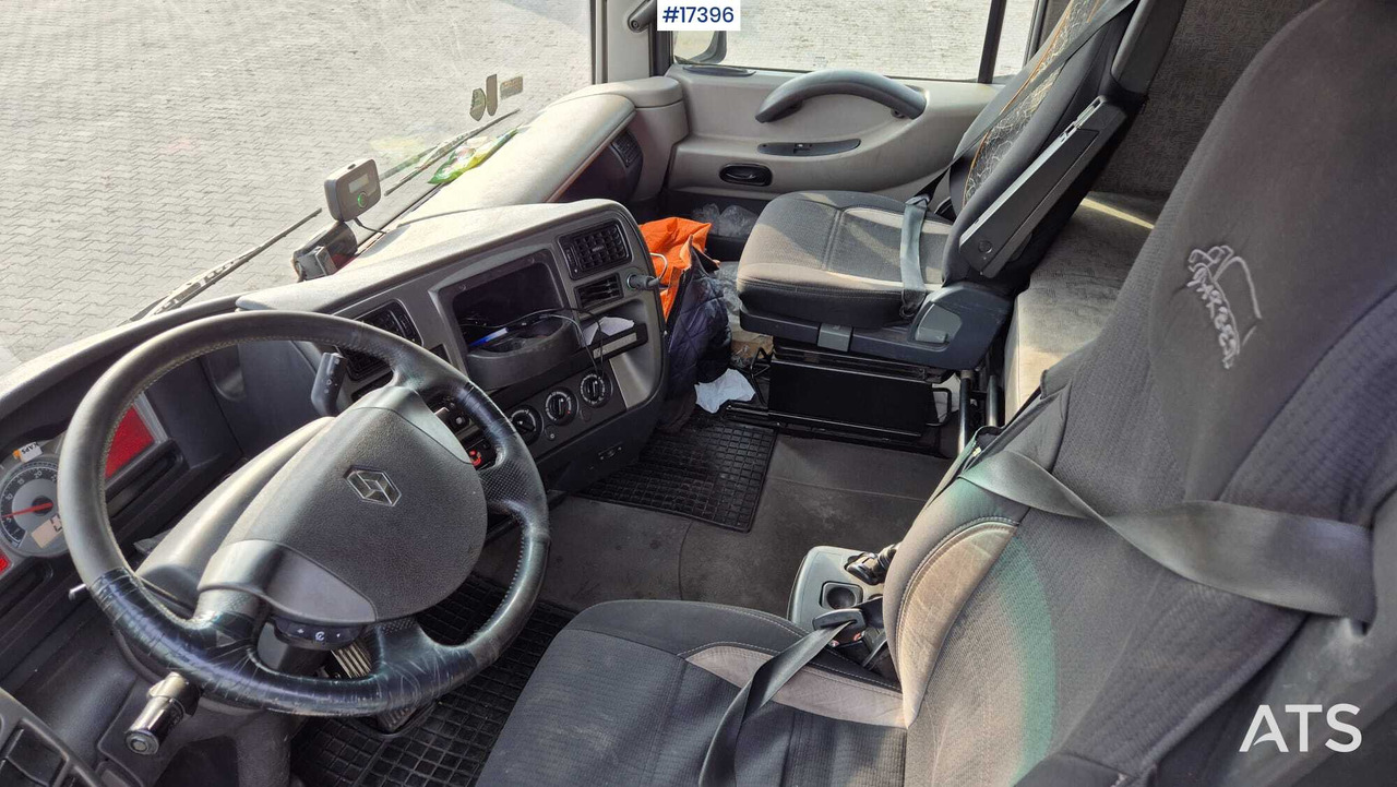 Photo d'intérieur 1: RENAULT MAGNUM 480 (2012) + kompresor CVS SILOKING 1100 en crédit-bail RENAULT MAGNUM 480 (2012) + kompresor CVS SILOKING 1100 Photo d'intérieur 1: RENAULT MAGNUM 480 (2012) + kompresor CVS SILOKING 1100 en crédit-bail RENAULT MAGNUM 480 (2012) + kompresor CVS SILOKING 1100