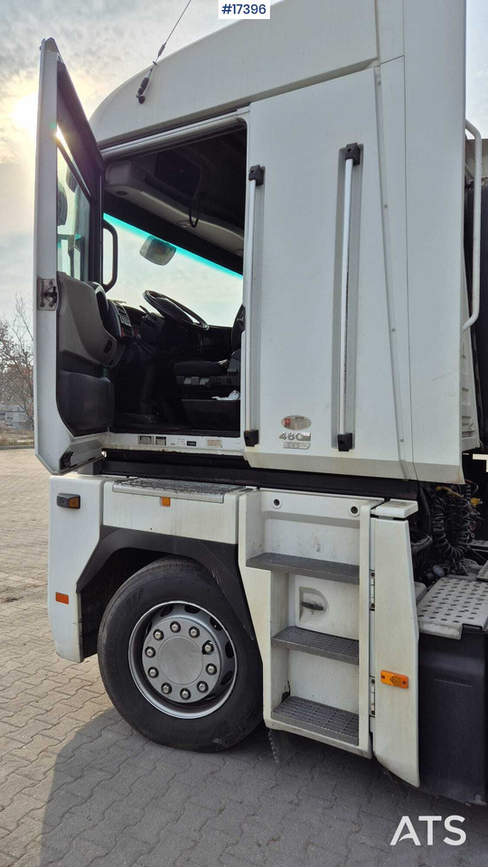 RENAULT MAGNUM 480 (2012) + kompresor CVS SILOKING 1100 en crédit-bail RENAULT MAGNUM 480 (2012) + kompresor CVS SILOKING 1100: photos 9 RENAULT MAGNUM 480 (2012) + kompresor CVS SILOKING 1100 en crédit-bail RENAULT MAGNUM 480 (2012) + kompresor CVS SILOKING 1100: photos 9