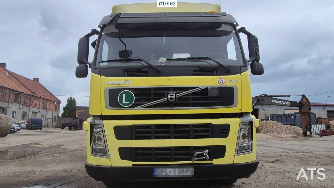 VOLVO FM 440 EURO 5 hooklift (2009) - Camion ampliroll: photos 3 VOLVO FM 440 EURO 5 hooklift (2009) - Camion ampliroll: photos 3