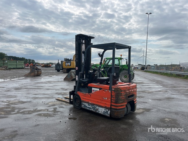 1993 Toyota 5FBE15 Electric Forklift - Chariot élévateur électrique: photos 4 1993 Toyota 5FBE15 Electric Forklift - Chariot élévateur électrique: photos 4