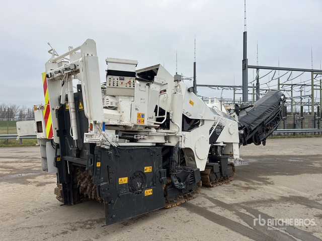 2004 Wirtgen W1200F Tracked Cold Planer - Fraiseuse à froid: photos 3 2004 Wirtgen W1200F Tracked Cold Planer - Fraiseuse à froid: photos 3