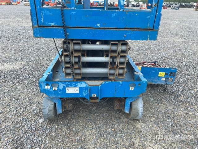 2007 Genie GS2646 Electric Scissor Lift - Nacelle ciseaux: photos 5 2007 Genie GS2646 Electric Scissor Lift - Nacelle ciseaux: photos 5