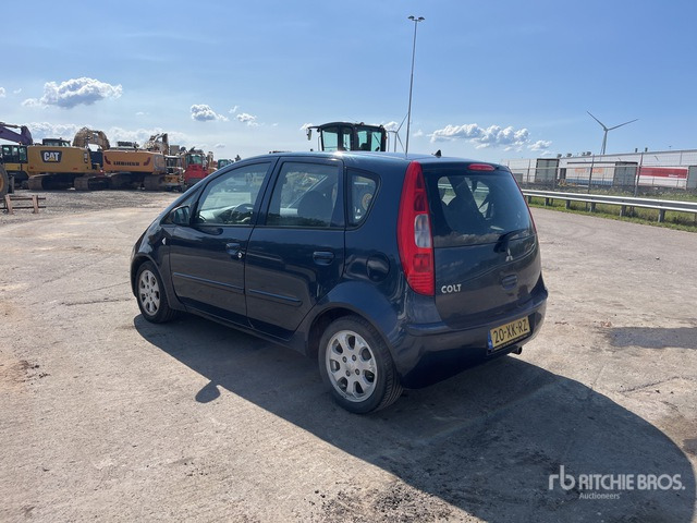 2007 Mitsubishi Colt Automobile - Voiture: photos 4 2007 Mitsubishi Colt Automobile - Voiture: photos 4
