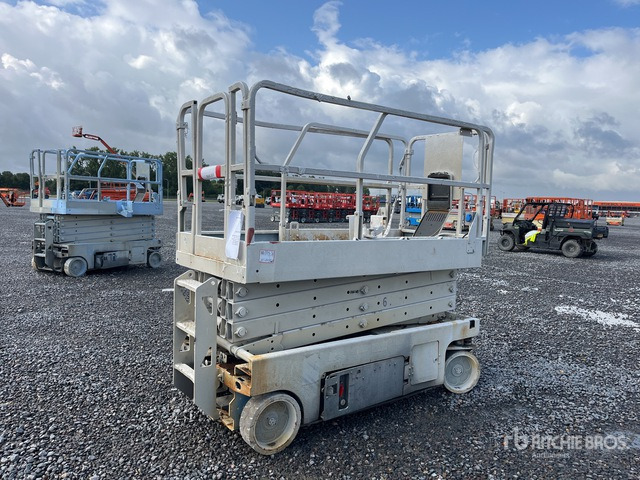 2008 Genie GS-2646 Electric Scissor Lift - Nacelle ciseaux: photos 3 2008 Genie GS-2646 Electric Scissor Lift - Nacelle ciseaux: photos 3
