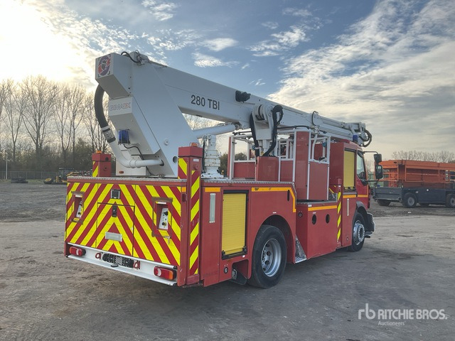 2009 Renault Midlum 280 4x2 C/W 2009 Gimaex 280 Boom Lift Fire Truck - Camion de pompier: photos 3 2009 Renault Midlum 280 4x2 C/W 2009 Gimaex 280 Boom Lift Fire Truck - Camion de pompier: photos 3