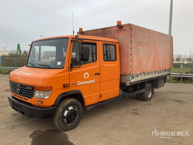2010 Mercedes-Benz Vario 818DE 4x2 Service Truck - Utilitaire rideaux coulissants (PLSC), Utilitaire double cabine: photos 2 2010 Mercedes-Benz Vario 818DE 4x2 Service Truck - Utilitaire rideaux coulissants (PLSC), Utilitaire double cabine: photos 2
