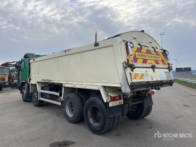 2010 Volvo FM420 8x4 Twin-Steer Sleeper Quad/A Dump Truck - Camion benne: photos 1 2010 Volvo FM420 8x4 Twin-Steer Sleeper Quad/A Dump Truck - Camion benne: photos 1