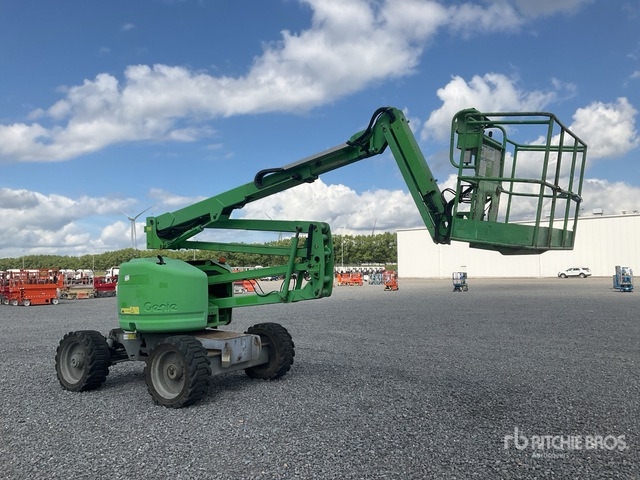 2011 Genie Z45/25 4WD Diesel Articulating Boom Lift - Nacelle articulée: photos 4 2011 Genie Z45/25 4WD Diesel Articulating Boom Lift - Nacelle articulée: photos 4