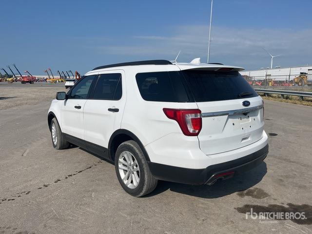 2015 Ford Explorer Base 3.5 4WD SUV - SUV: photos 2 2015 Ford Explorer Base 3.5 4WD SUV - SUV: photos 2