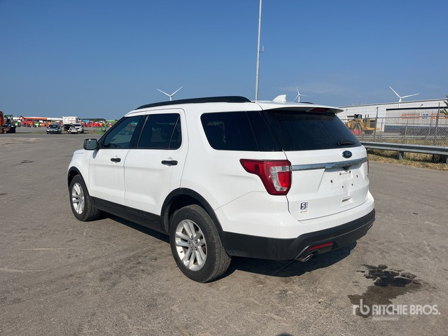 2015 Ford Explorer Base 3.5 4WD SUV - SUV: photos 1 2015 Ford Explorer Base 3.5 4WD SUV - SUV: photos 1