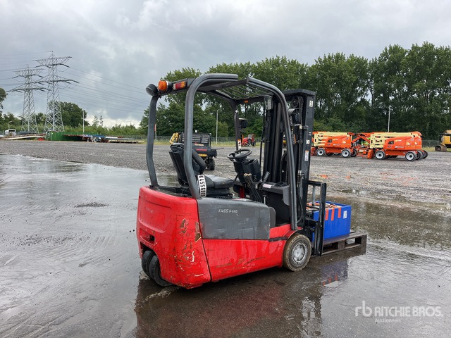 2015 Manitou ME318-48V Electric Forklift - Chariot élévateur électrique: photos 3 2015 Manitou ME318-48V Electric Forklift - Chariot élévateur électrique: photos 3