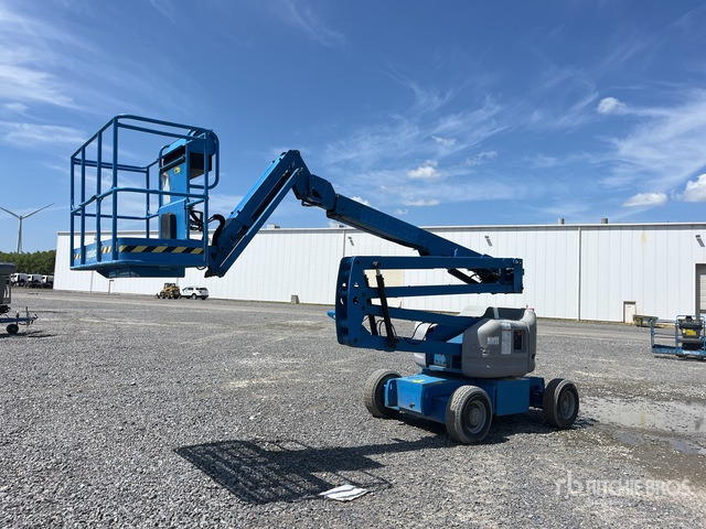 2016 Genie Z-45/25J 2WD Electric Articulating Boom Lift - Nacelle articulée: photos 4 2016 Genie Z-45/25J 2WD Electric Articulating Boom Lift - Nacelle articulée: photos 4
