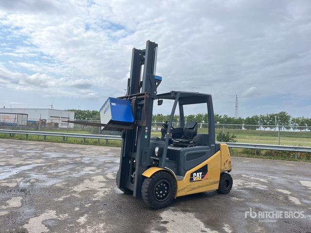 2018 Cat EP40 2 Electric Forklift - Chariot élévateur électrique: photos 2 2018 Cat EP40 2 Electric Forklift - Chariot élévateur électrique: photos 2
