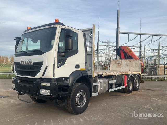 2018 Iveco 260T36 2018 Palfinger PK22002-EH Artic ... Flatbed Truck with Crane - Camion plateau, Camion grue: photos 2 2018 Iveco 260T36 2018 Palfinger PK22002-EH Artic ... Flatbed Truck with Crane - Camion plateau, Camion grue: photos 2