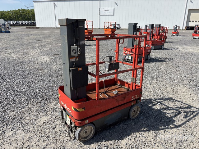 2019 Skyjack SJ12 (Inoperable) Vertical Mast Lift - Nacelle à mât vertical: photos 1 2019 Skyjack SJ12 (Inoperable) Vertical Mast Lift - Nacelle à mât vertical: photos 1
