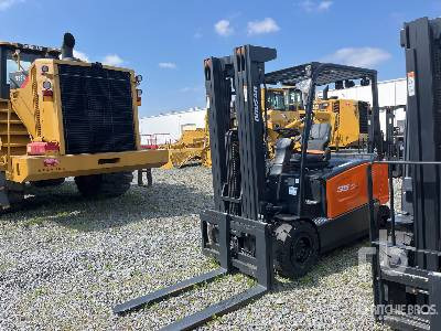 DOOSAN B35X-7 PLUS (Unused) - Chariot élévateur électrique: photos 1 DOOSAN B35X-7 PLUS (Unused) - Chariot élévateur électrique: photos 1