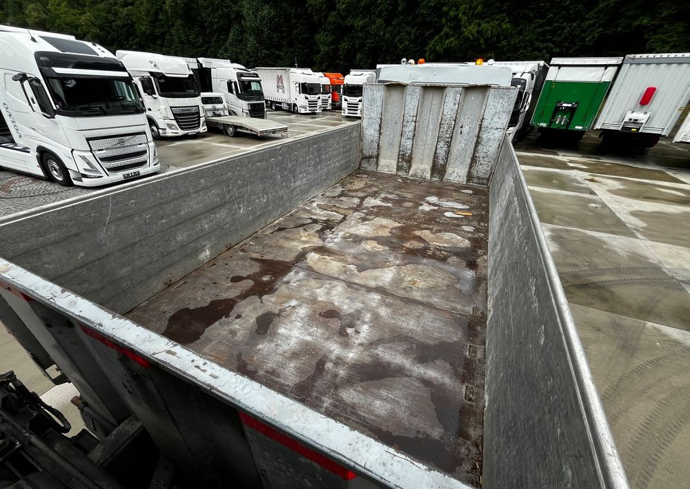 Camion plateau, Camion grue Renault Kerax 380 EEV // Skrzynia Burtowa // HIAB XS166 Hipro + Radio // Zwolnice //  //: photos 13