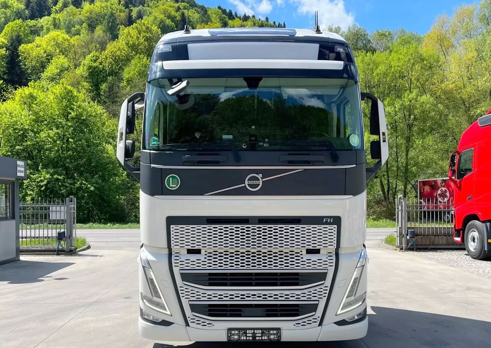 Volvo FH500 // New Face // Low Deck // Full Led // ACC // Globe XL // ParkClima // Zamiana za starszy - Tracteur routier: photos 2 Volvo FH500 // New Face // Low Deck // Full Led // ACC // Globe XL // ParkClima // Zamiana za starszy - Tracteur routier: photos 2