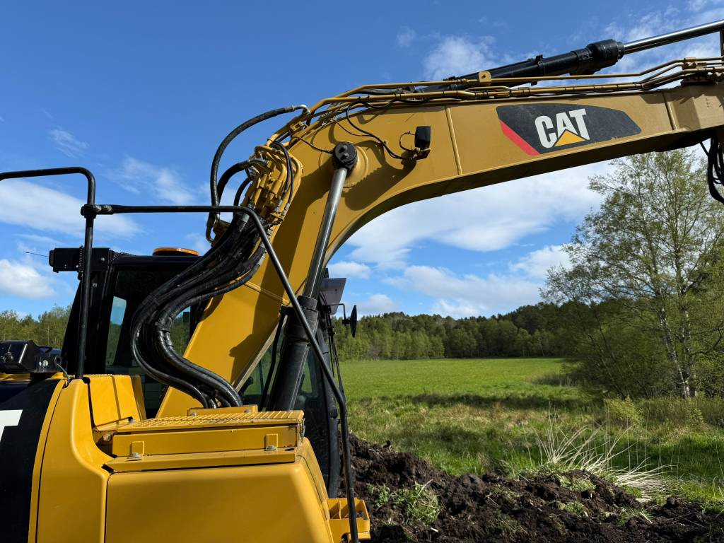 Pelle sur chenille CAT 311 F LRR: photos 13