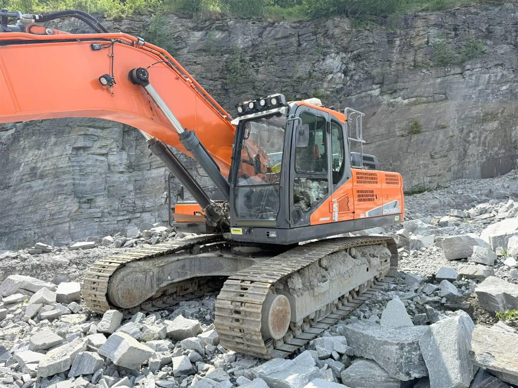 Doosan DX 300 LC-5 - Pelle sur chenille: photos 2 Doosan DX 300 LC-5 - Pelle sur chenille: photos 2