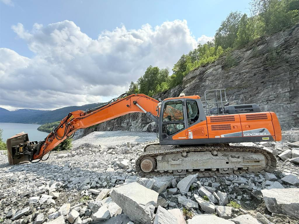 Doosan DX 300 LC-5 - Pelle sur chenille: photos 3 Doosan DX 300 LC-5 - Pelle sur chenille: photos 3