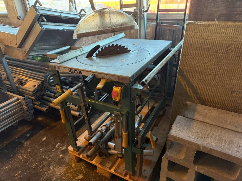 Ernex 1603 230/400 V gjerdesag med rullebord - Machine à bois: photos 3 Ernex 1603 230/400 V gjerdesag med rullebord - Machine à bois: photos 3