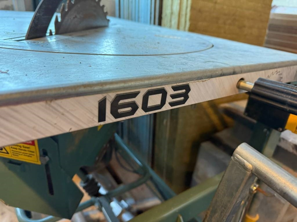 Ernex 1603 230/400 V gjerdesag med rullebord - Machine à bois: photos 4 Ernex 1603 230/400 V gjerdesag med rullebord - Machine à bois: photos 4