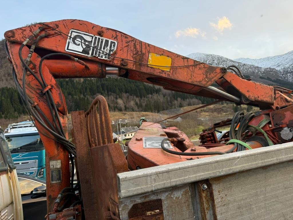 Volvo F 86 42 Hiab 550-2 - Camion grue: photos 4 Volvo F 86 42 Hiab 550-2 - Camion grue: photos 4