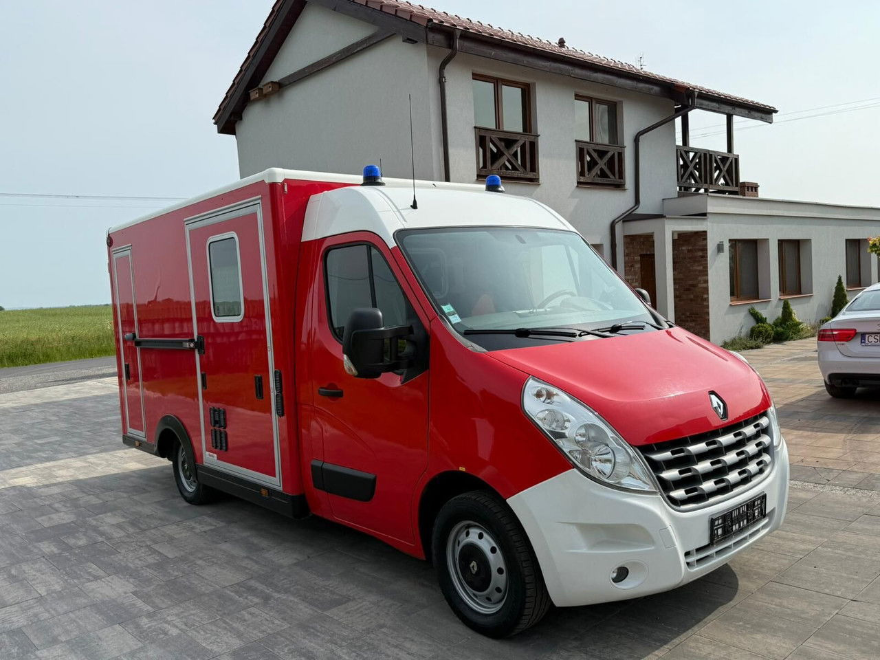 Renault Master Karetka Ambulans pogotowie kontenerowe - Ambulance: photos 1 Renault Master Karetka Ambulans pogotowie kontenerowe - Ambulance: photos 1
