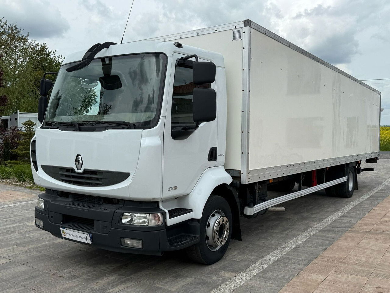 Renault Midlum 270 - Camion frigorifique: photos 3 Renault Midlum 270 - Camion frigorifique: photos 3