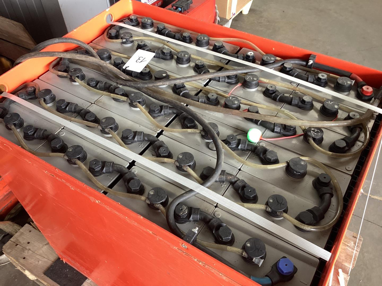 AIM 48V   5 PzS 775 - Accumulateur pour Matériel de manutention: photos 1 AIM 48V   5 PzS 775 - Accumulateur pour Matériel de manutention: photos 1