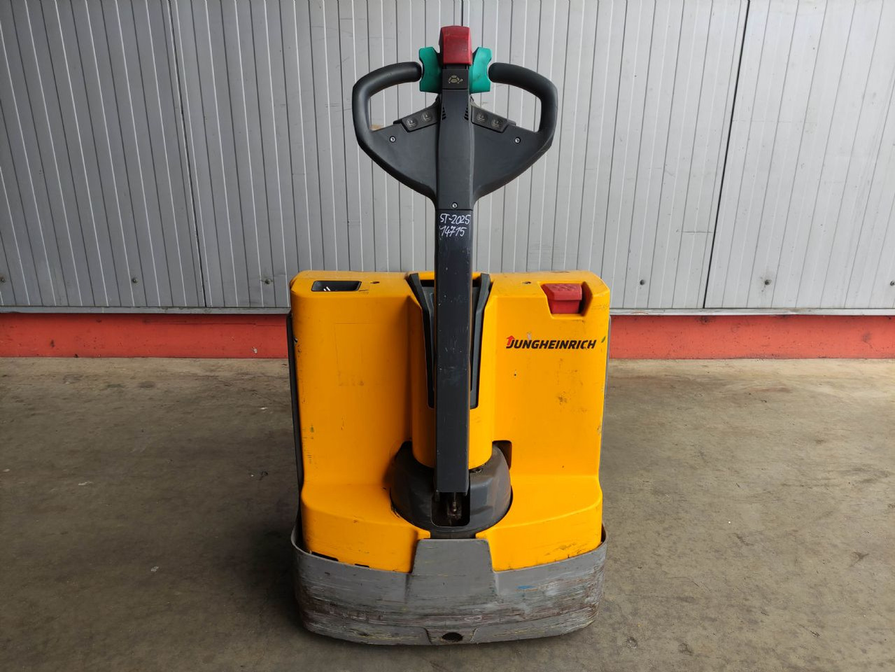 Jungheinrich EJE 116 - Transpalette: photos 4 Jungheinrich EJE 116 - Transpalette: photos 4