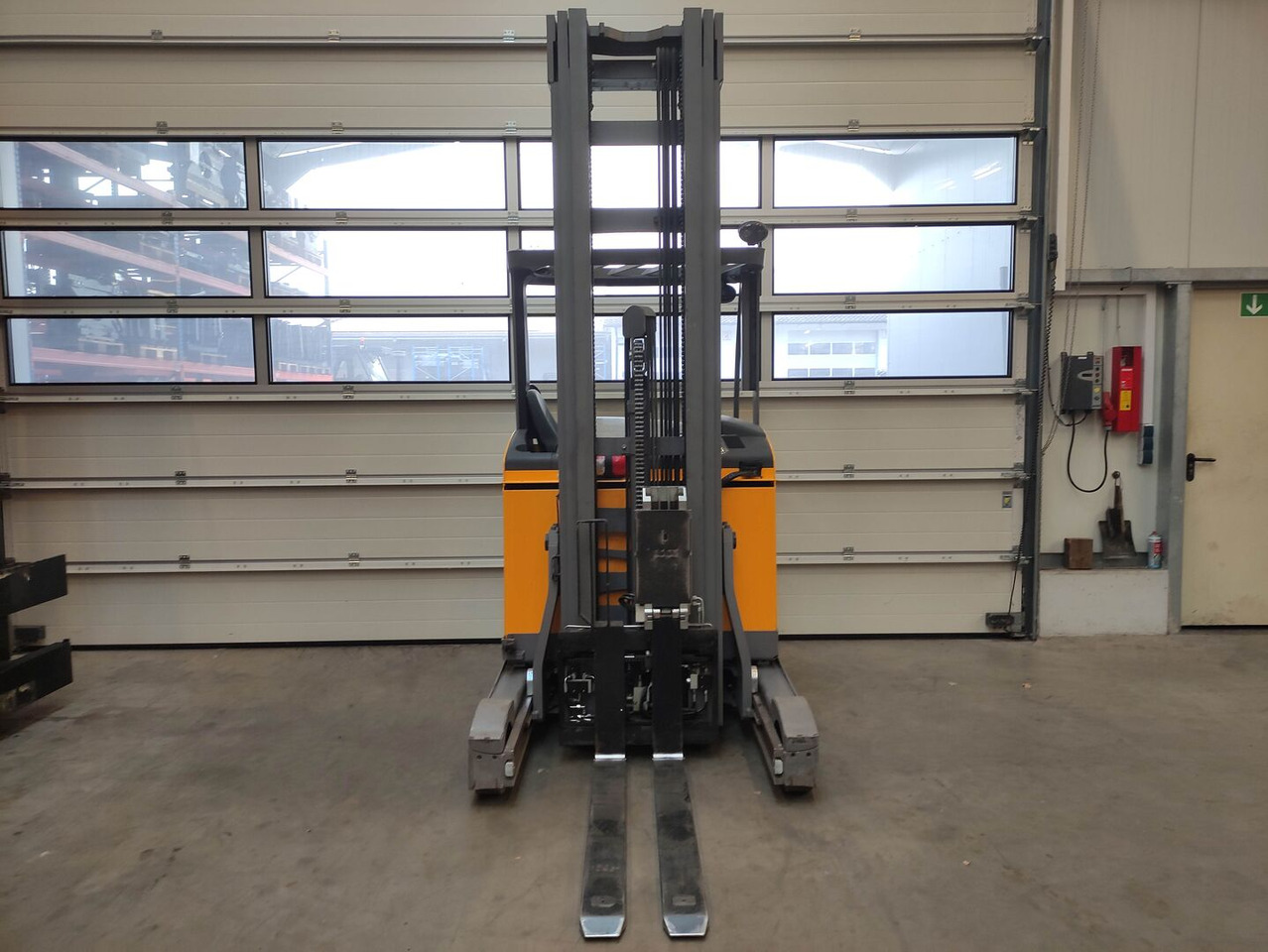 Jungheinrich ETV 216 - Chariot à mât rétractable: photos 3 Jungheinrich ETV 216 - Chariot à mât rétractable: photos 3