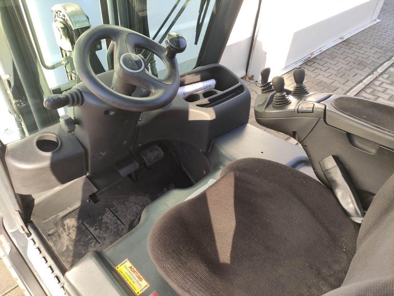 Linde E20L-02-386 - Chariot élévateur électrique: photos 5 Linde E20L-02-386 - Chariot élévateur électrique: photos 5