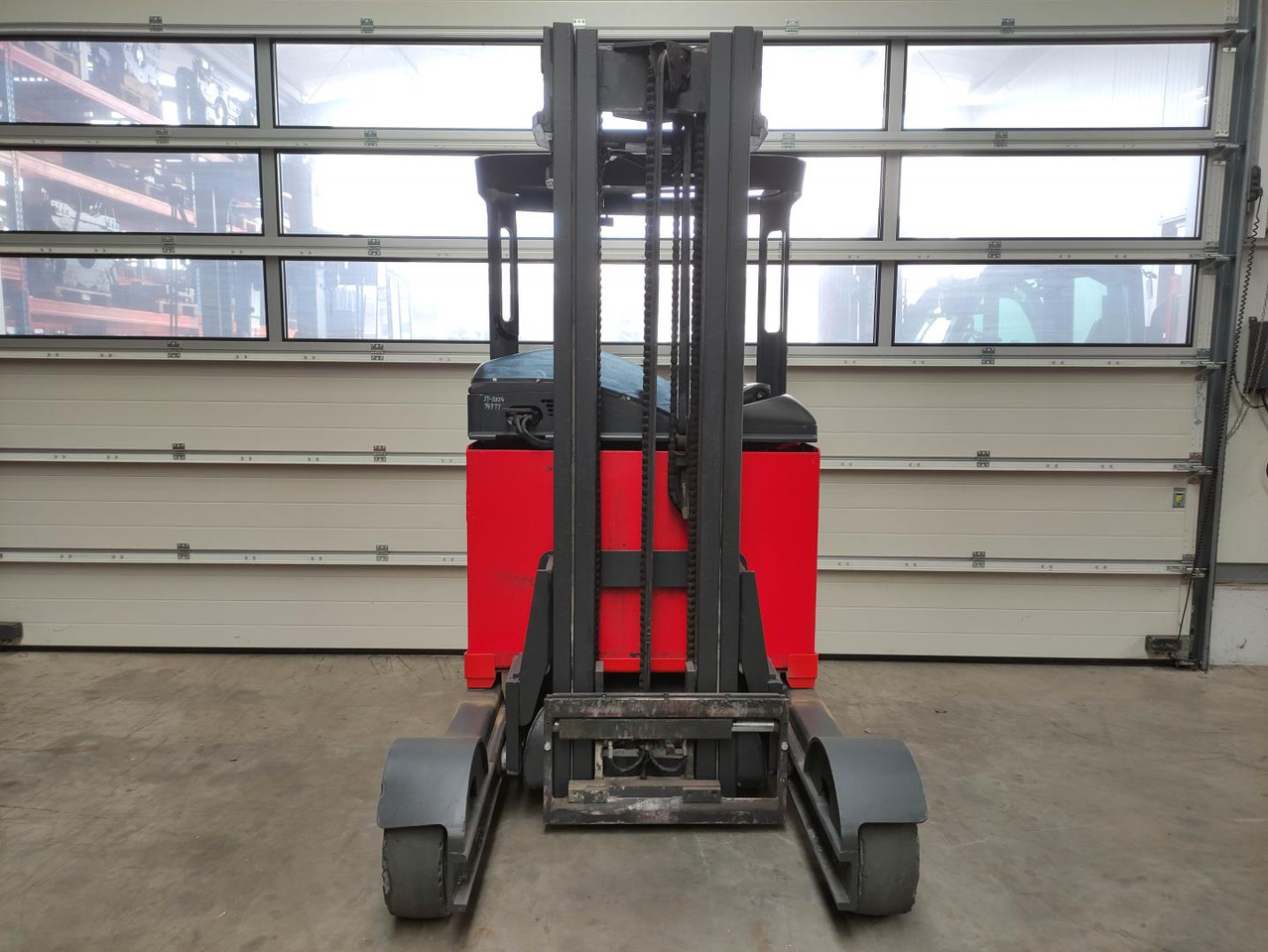 Linde R14G-12-115 *LACK NEU* - Chariot à mât rétractable: photos 3 Linde R14G-12-115 *LACK NEU* - Chariot à mât rétractable: photos 3