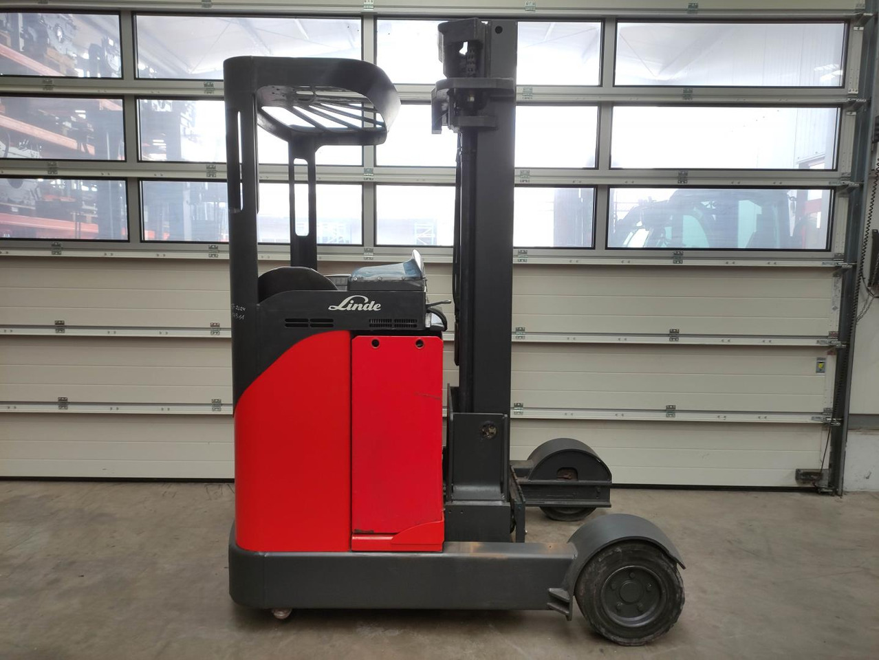 Linde R14G-12-115 *LACK NEU* - Chariot à mât rétractable: photos 2 Linde R14G-12-115 *LACK NEU* - Chariot à mât rétractable: photos 2