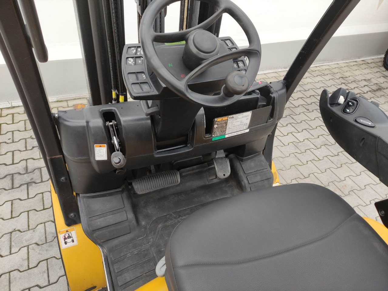 Yale GDP35VXE2445 - Chariot élévateur diesel: photos 5 Yale GDP35VXE2445 - Chariot élévateur diesel: photos 5