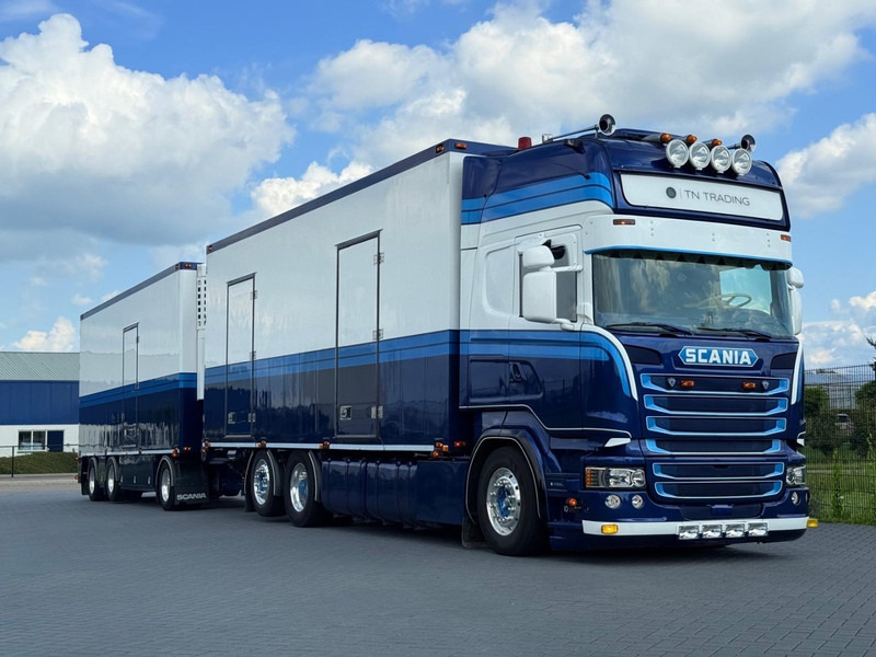 Scania R450 SHOW COMBI, SPECIAL INTERIOR, LIKE NEW, LOW MILEAGE. - Camion fourgon: photos 1 Scania R450 SHOW COMBI, SPECIAL INTERIOR, LIKE NEW, LOW MILEAGE. - Camion fourgon: photos 1