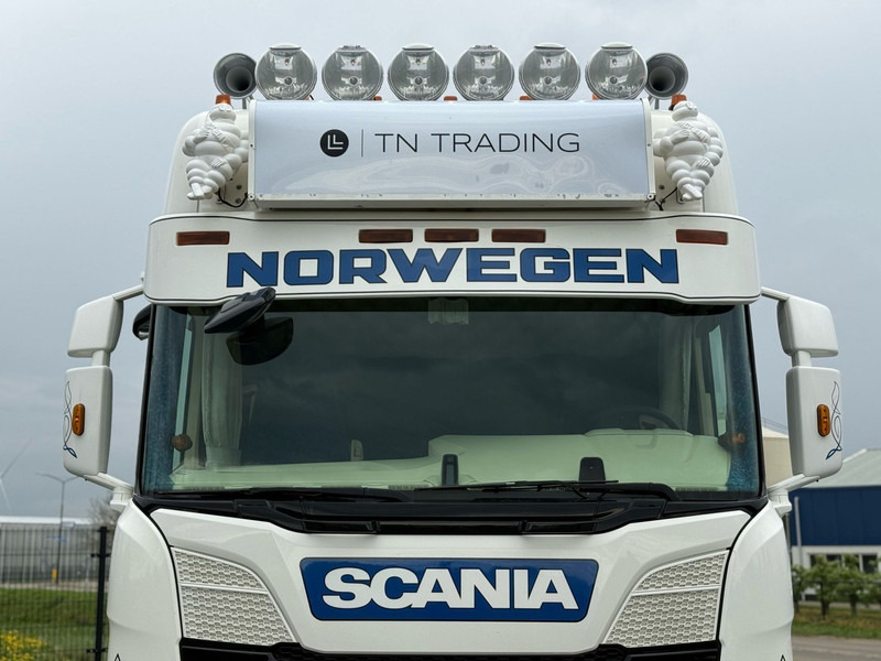 Scania R450 SHOW TRUCK, INTERIOR, STEERING, RETARDER, 570.000 KM. - Tracteur routier: photos 4 Scania R450 SHOW TRUCK, INTERIOR, STEERING, RETARDER, 570.000 KM. - Tracteur routier: photos 4