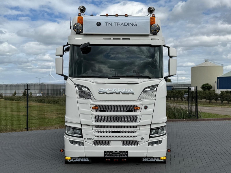 Scania R580 V8 NGS 3.15WB, RETARDER, VOLLUCHT, LEER, LED, KING OF THE ROAD. - Tracteur routier: photos 3 Scania R580 V8 NGS 3.15WB, RETARDER, VOLLUCHT, LEER, LED, KING OF THE ROAD. - Tracteur routier: photos 3